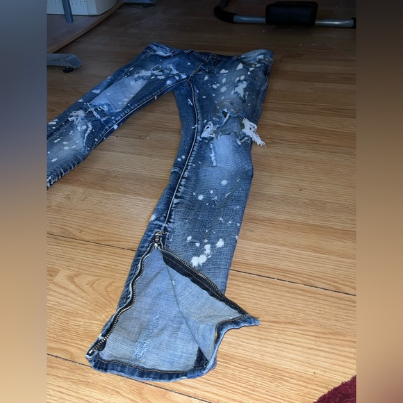 MNML Jeans - Picture 2 of 6